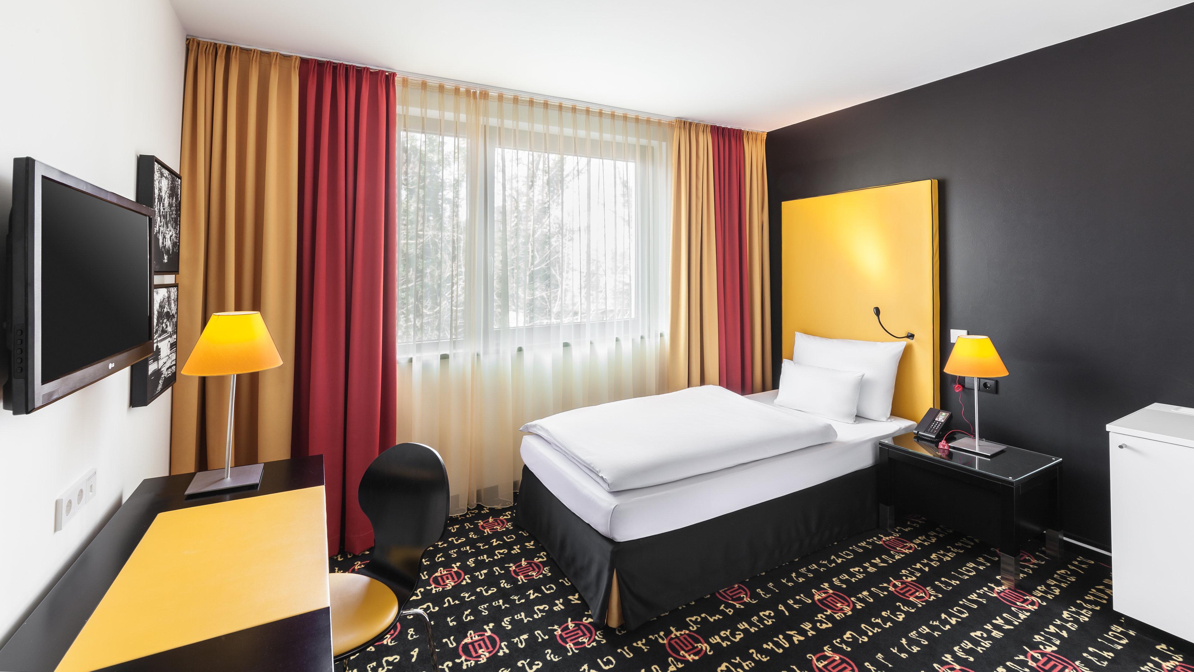 Holiday Inn Munich Westpark Экстерьер фото
